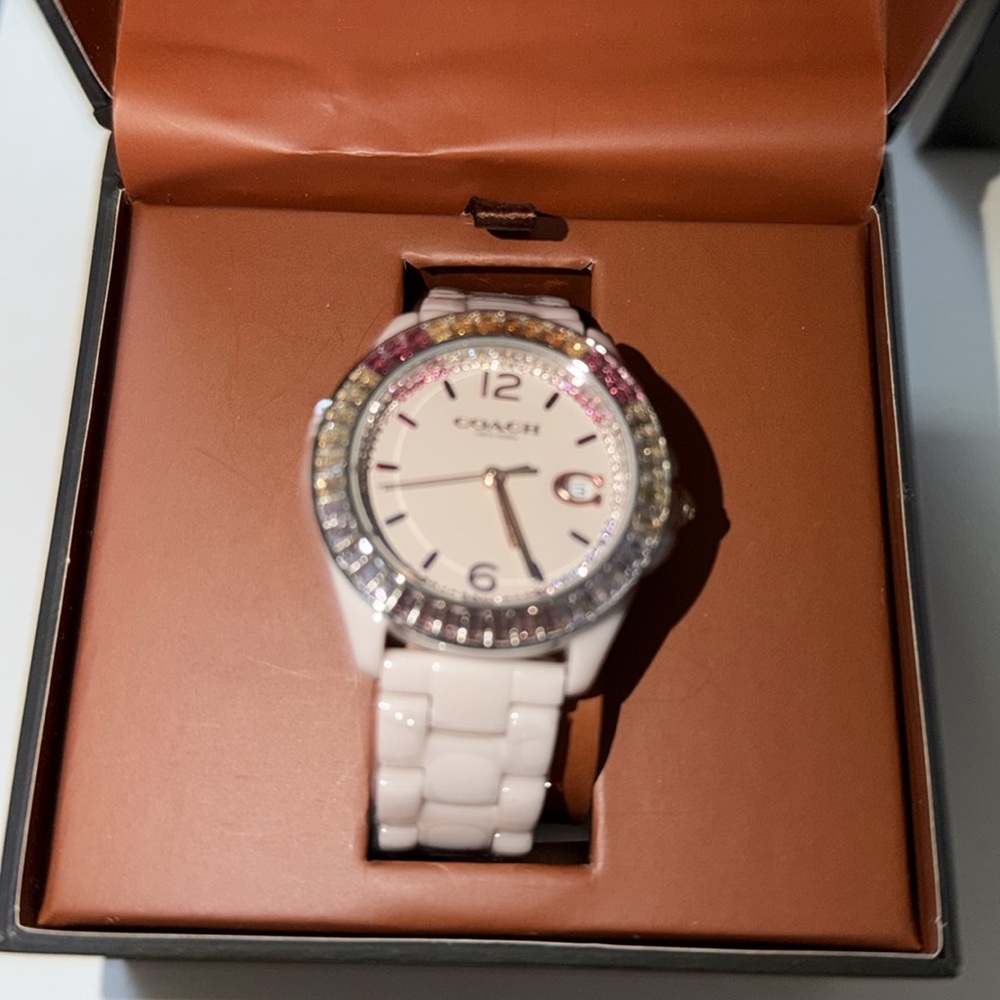 New coach Greyson watch - Picture 2 of 5